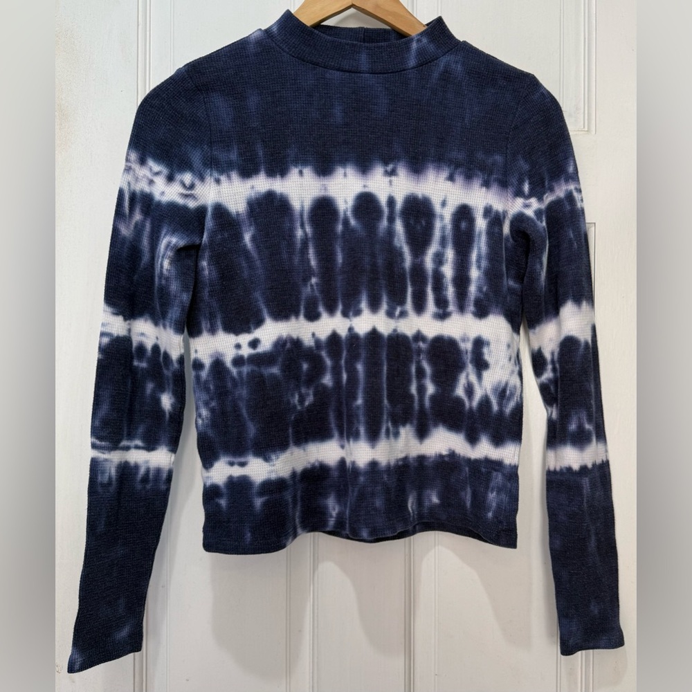 American Eagle Outfitters Navy and White Tie-Dye Long Sleeve Mock Neck Shirt